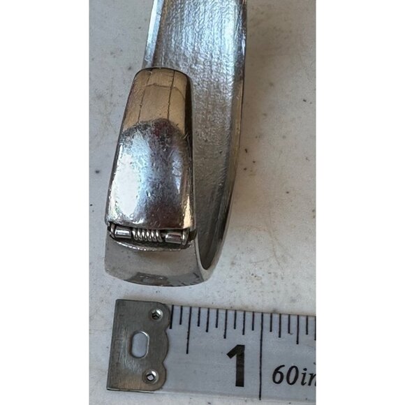 Unbranded Lot of 2 Silver Cuff Women's Fashion Jewelry Metal Bracelets - Picture 9 of 11